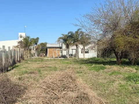 VENTA. Lote en Arroyo Leyes km 16.