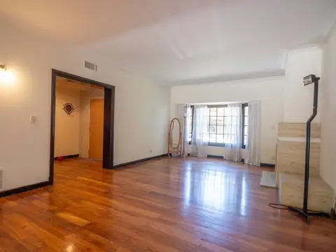 Casa 6 ambientes con 3 baños