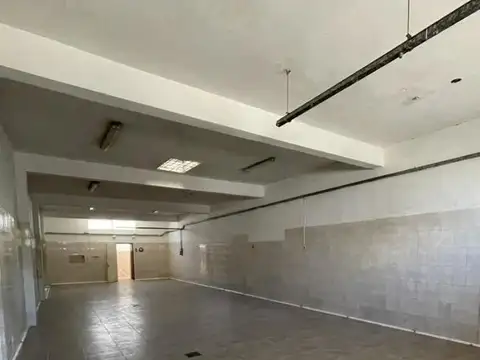 Galpon en Alquiler 22  mts Fondo