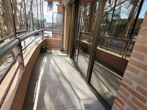 Int Grant  al 200 Morón