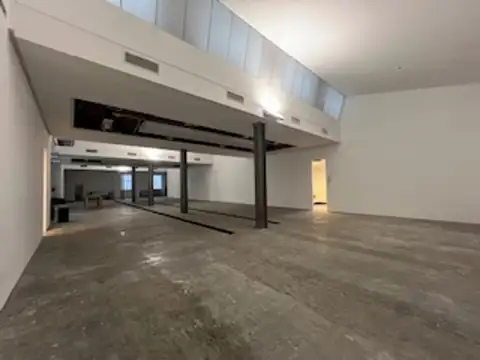 Oficina en Venta 74 años