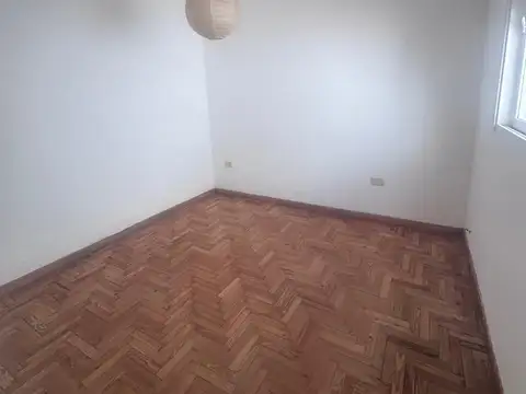 Depto Tipo Casa en Alquiler en La Plata, $ 530.000