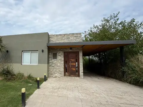 Casa  en Venta en Los Arces, La Cañada de Pilar, Pilar