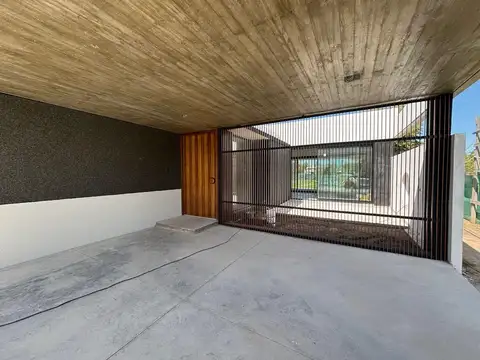 Venta Casa a Estrenar de Lujo La Rinconada Naturaleza Verde Deportes