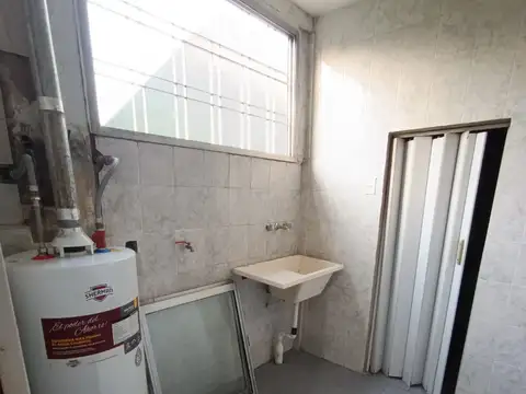 Depto Tipo Casa en Alquiler de 3 ambientes