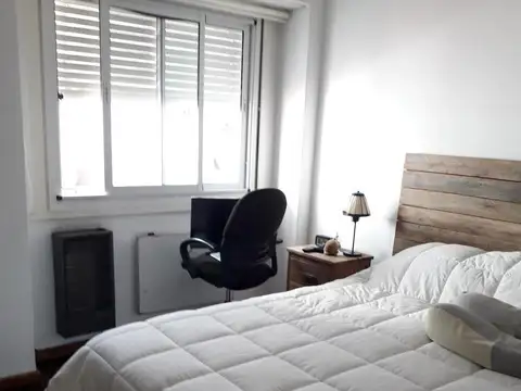 Excelente PH en 1 planta reciclado a nuevo de categoría, 2 patios, parrilla.