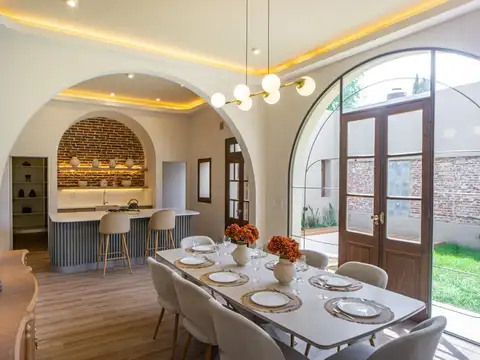 Casa en Venta en Nuestra Señora De Lourdes, USD 420.000