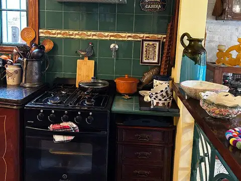 Acogedora casa totalmente reciclada en una planta con piscina , fondo y jardín