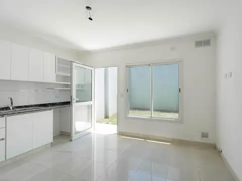 Depto Tipo Casa 3 ambientes con 2 baños