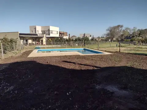 Casa en Venta con 3 cocheras