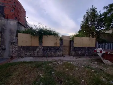 24 de Octubre e/ Achával Rodríguez y Pedro José Agrelo