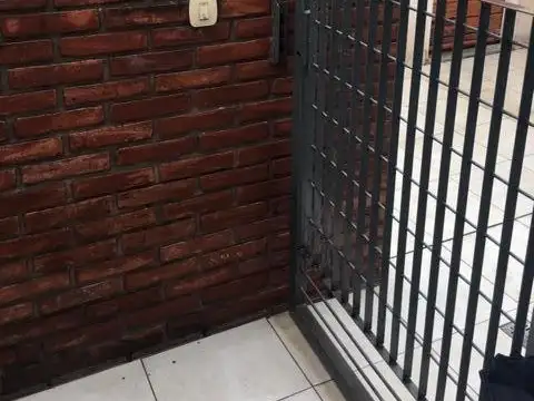 Depto Tipo Casa 4 ambientes con 2 baños