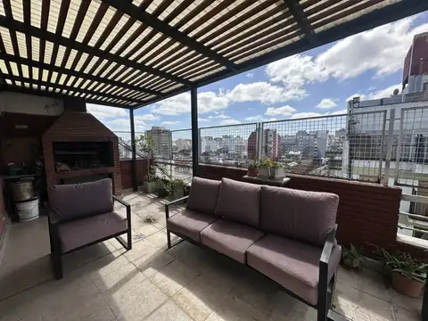 Venta Piso Departamento 4 ambientes + Dependencia en Balvanera