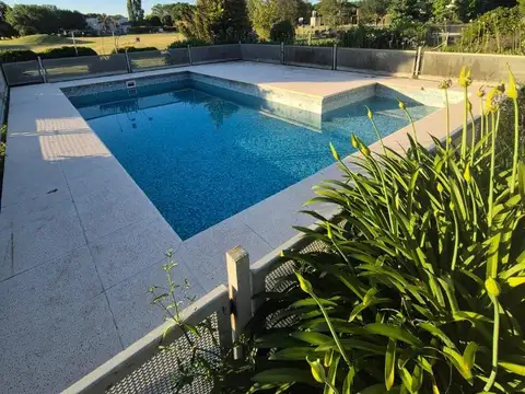 Casa en Venta en El Nacional Club De Campo, USD 230.000