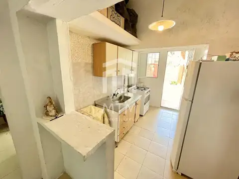 Casa 7 ambientes con 2 baños