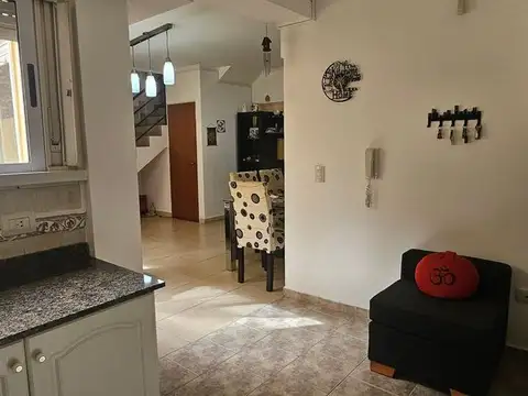 Depto Tipo Casa 3 ambientes con 1 baño