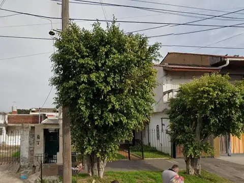 Santa Cruz e/ La Calandria y Avenida Eva Perón