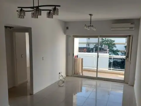 Alquiler 2 amb con cochera y balcon en caballito