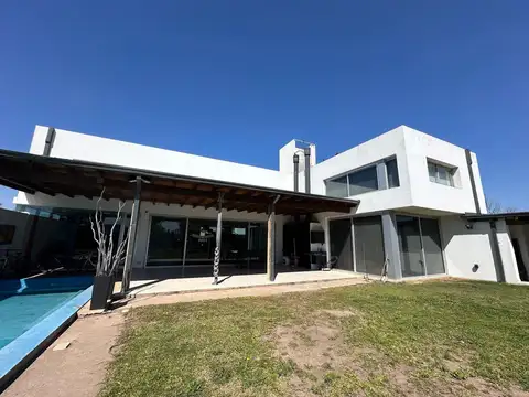 Cañuelas Country Golf