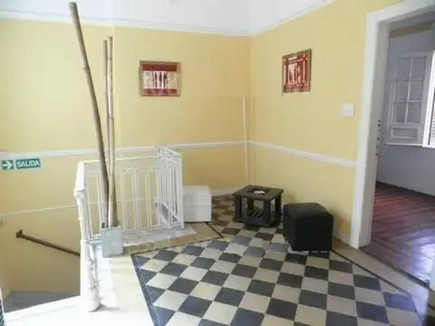 Depto Tipo Casa en Venta 90 años