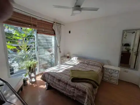 Casa en venta - 5 Dormitorios 3 Baños - Vicente López