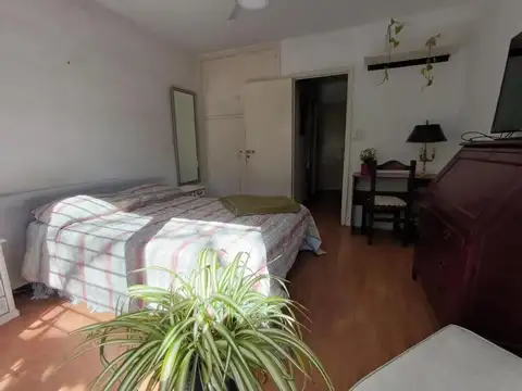 Casa 6 ambientes con 3 baños