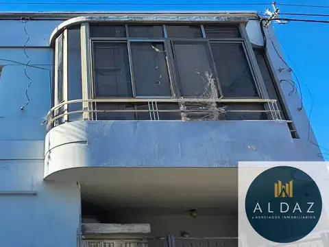 VENTA / Departamento en Paso al  700  2 Dormitorios en Punta Alta 100