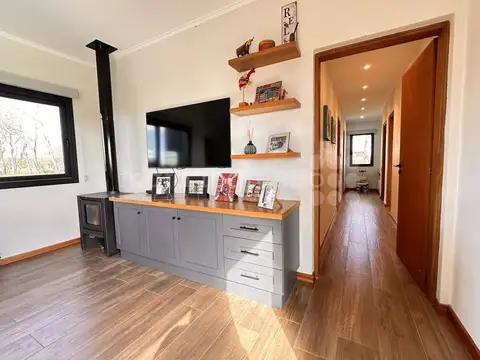 Casa 3 ambientes con 2 baños