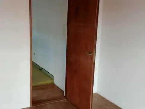 Departamento 6 ambientes con 2 baños