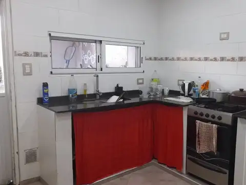 Casa 2 ambientes con 1 baño