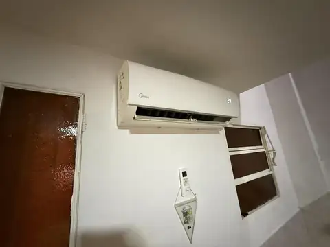 Depto Tipo Casa en Venta 80 años