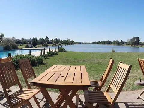 Casa en Venta en Puerto Roldan, USD 250.000