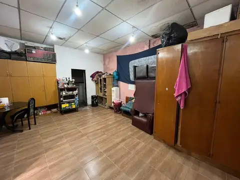 Francisco Bilbao 4700 - Galpón 8.66 x 36 - Parque Avellaneda