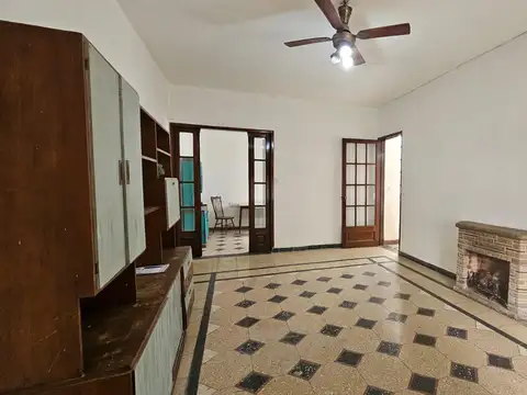 Alquiler PH 3 ambiente 180 m2 aprx. en Caseros, 2 habitaciones, 1 cochera cubierta