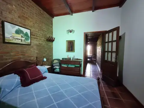 Casa en Venta con 3 cocheras