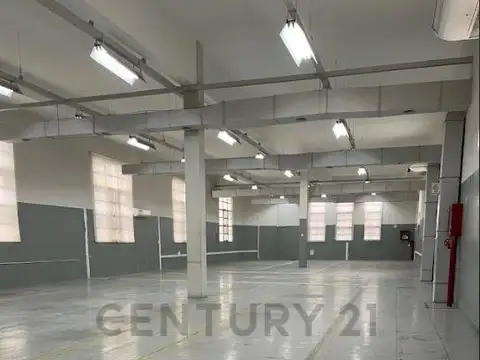 Carlos María de Alvear 1200, Piso 0