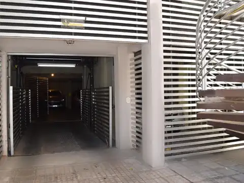 VENTA COCHERA - 9 DE JULIO 1600