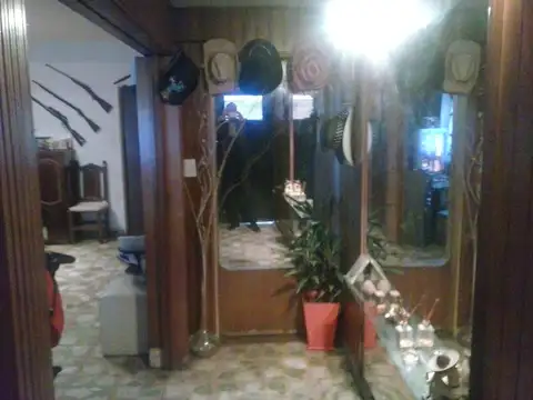 CASA 6 AMB SOBRE LOTE PROPIO  PATERNAL