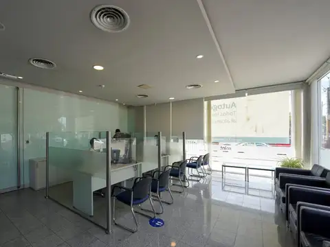 Local en Alquiler en Cerro De Las Rosas, $ 10.000.000