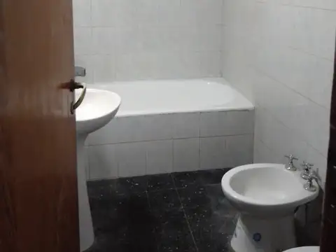 Depto Tipo Casa en Alquiler en Flores, $ 550.000