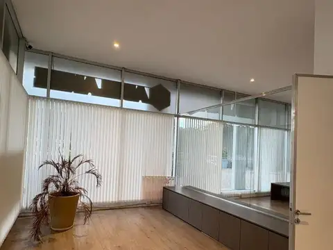 Local en Alquiler en Puerto Norte, $ 3.200.000