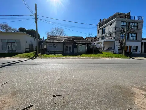 Local en Venta Via Púb.