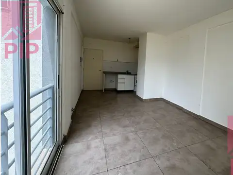 Avenida Presidente Perón 3000, Piso 1