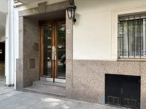 Hermoso tres ambientes refaccionado !