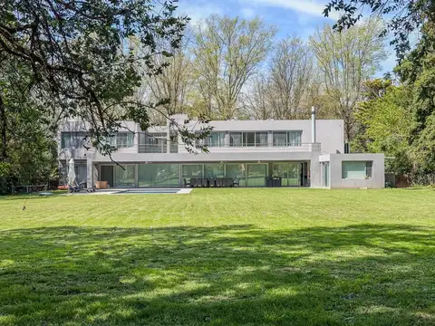 Au Acceso Oeste Km 42