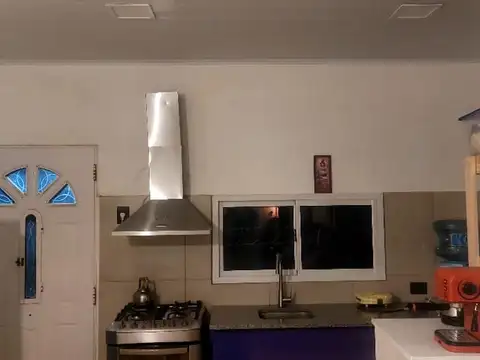 Casa 3 ambientes con 2 baños