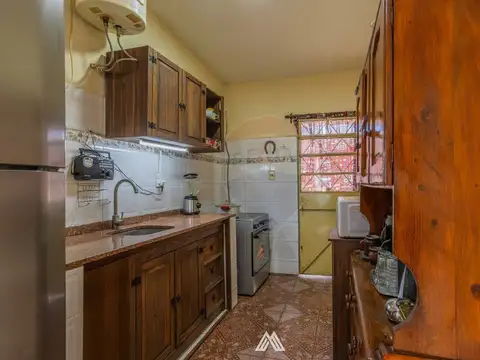 Casa 5 ambientes con 1 baño