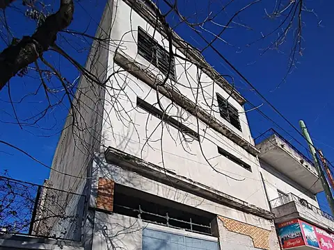 Galpón en venta en Mataderos