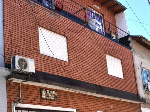 VENTA CASA CON 11 DEPARTAMENTOS, Nueva Pompeya