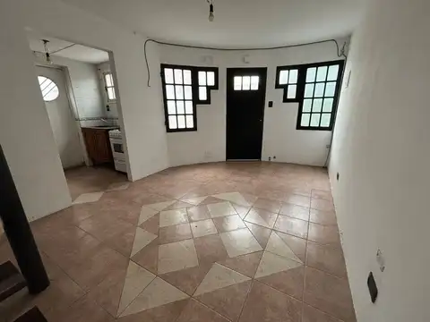 Depto Tipo Casa en Venta en Ramos Mejia Sur, USD 47.000